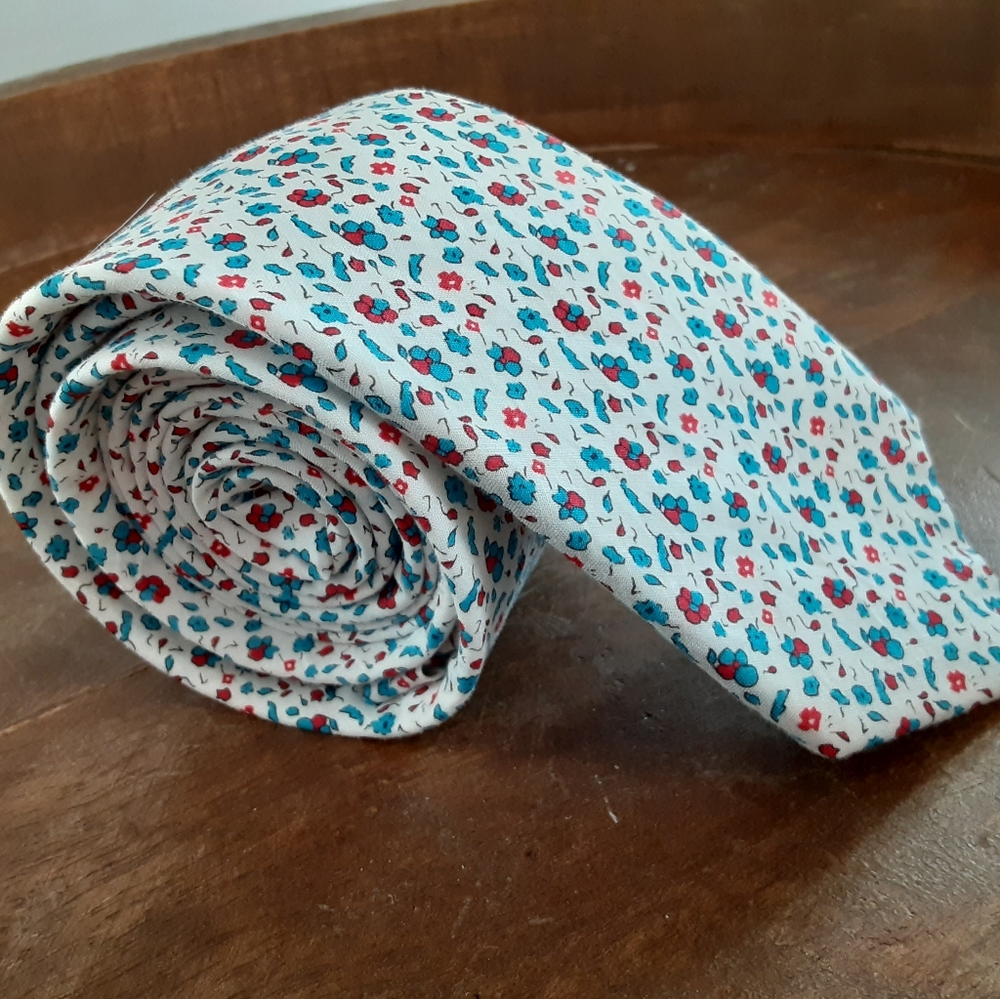 White w/ Blue & Red Floral Banana Republic Tie